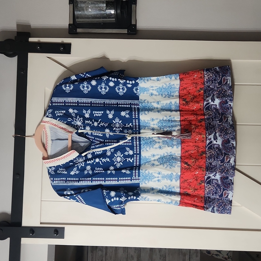 BNIB Mixed pattern tunic w/tassels